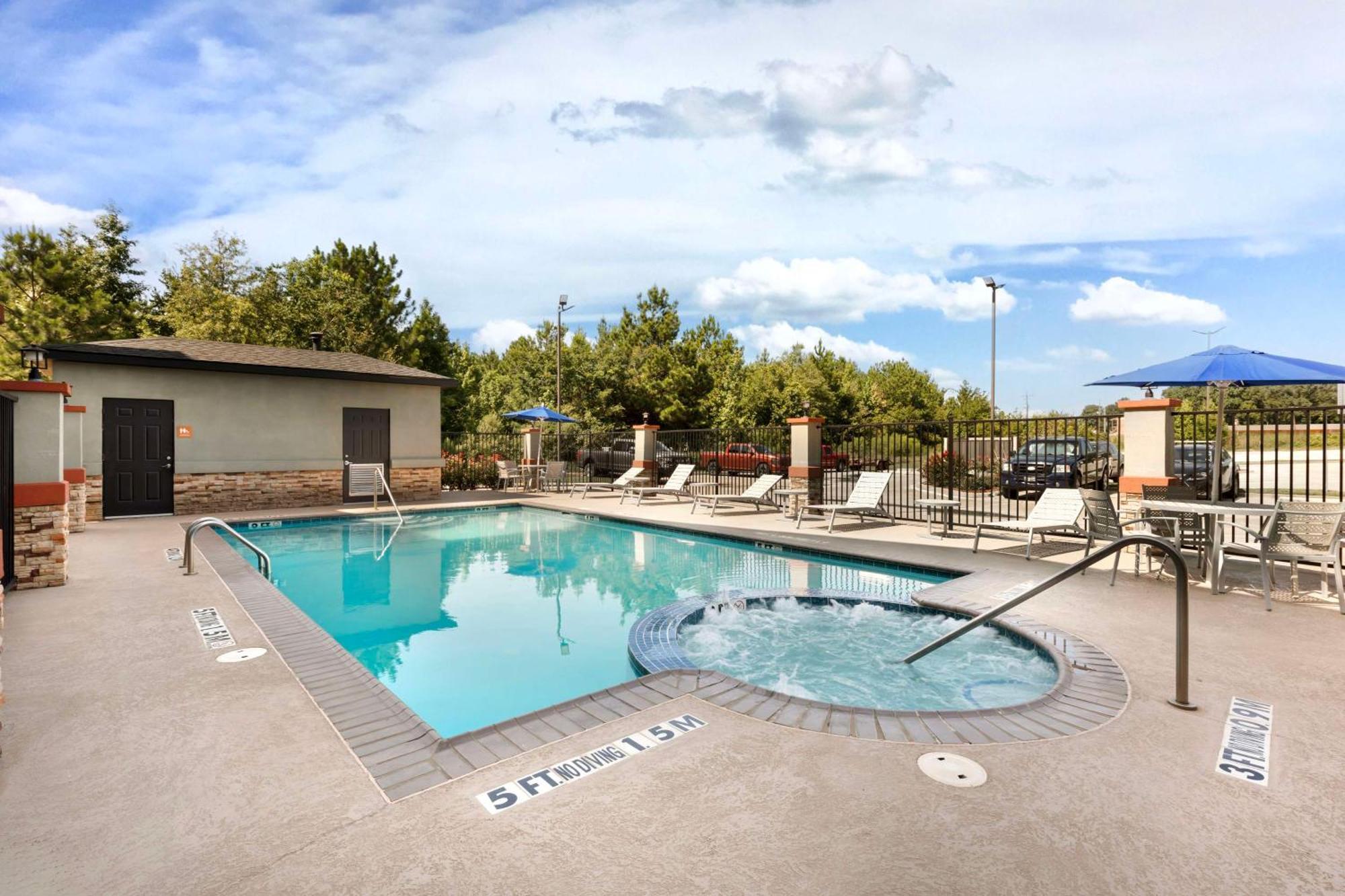 Best Western Carthage Inn & Suites Exterior photo