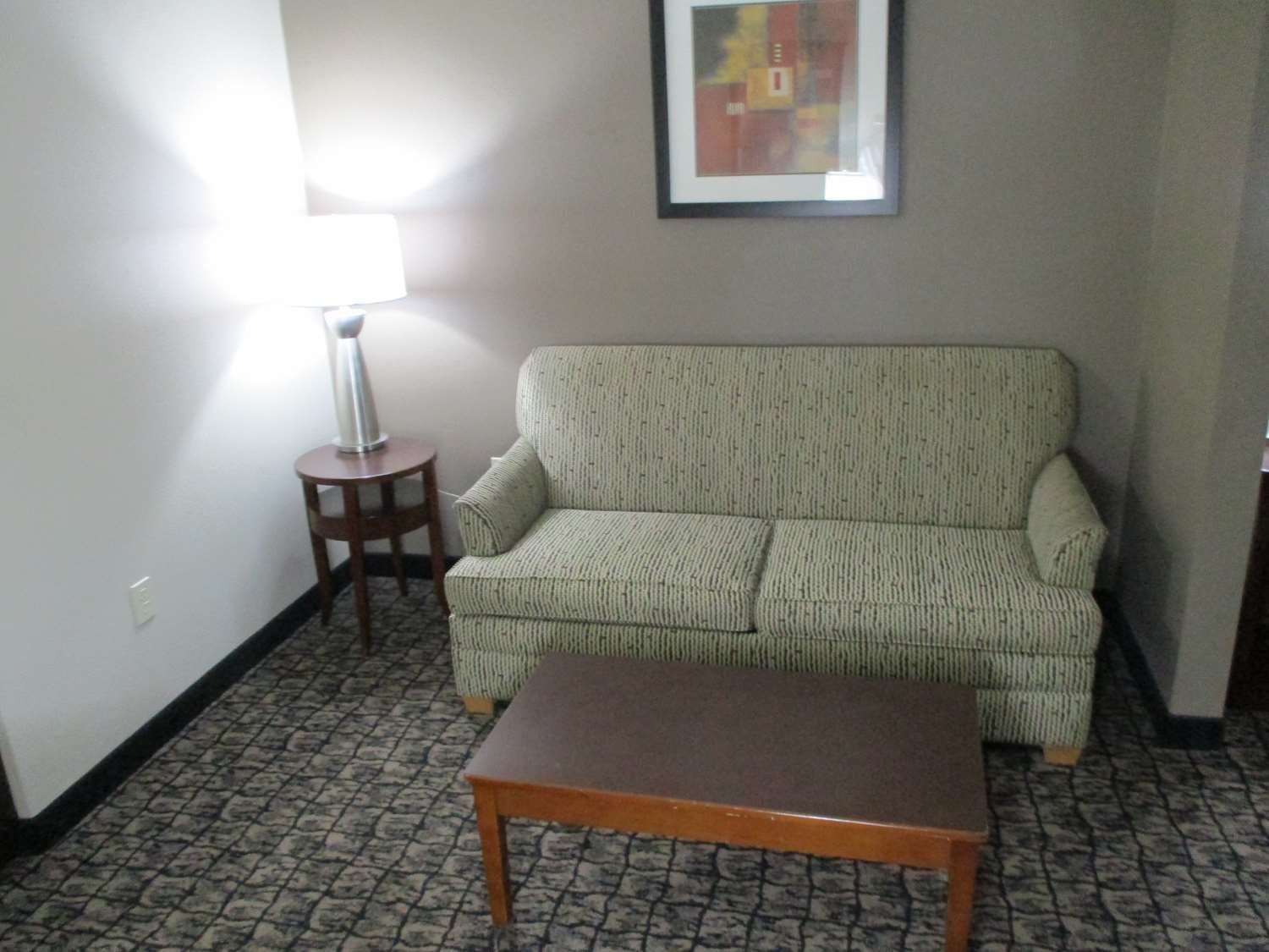 Best Western Carthage Inn & Suites Room photo